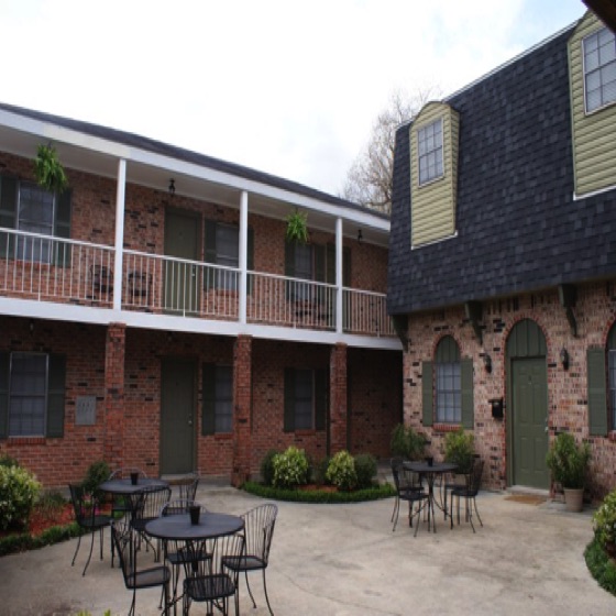 1300 Exterior Courtyard6.jpg